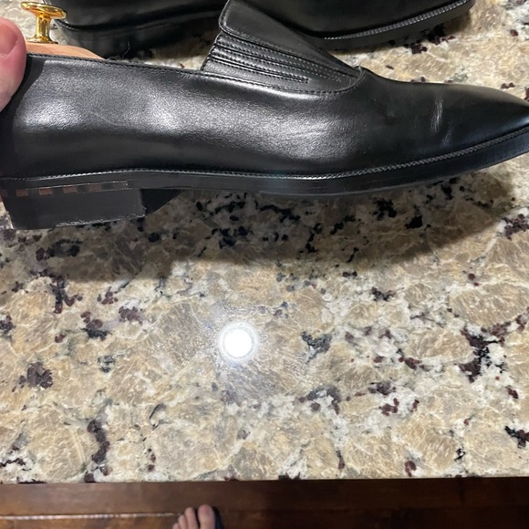 Elegant Louis Vuitton Black Loafers Size 7.5. Fits more like a 10 - Picture 5 of 10